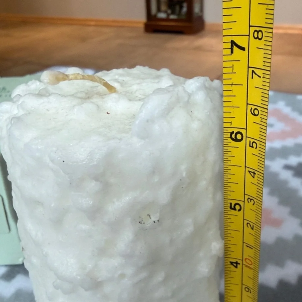 NEW PartyLite Ivory Textured Candle “Snow Pillar”